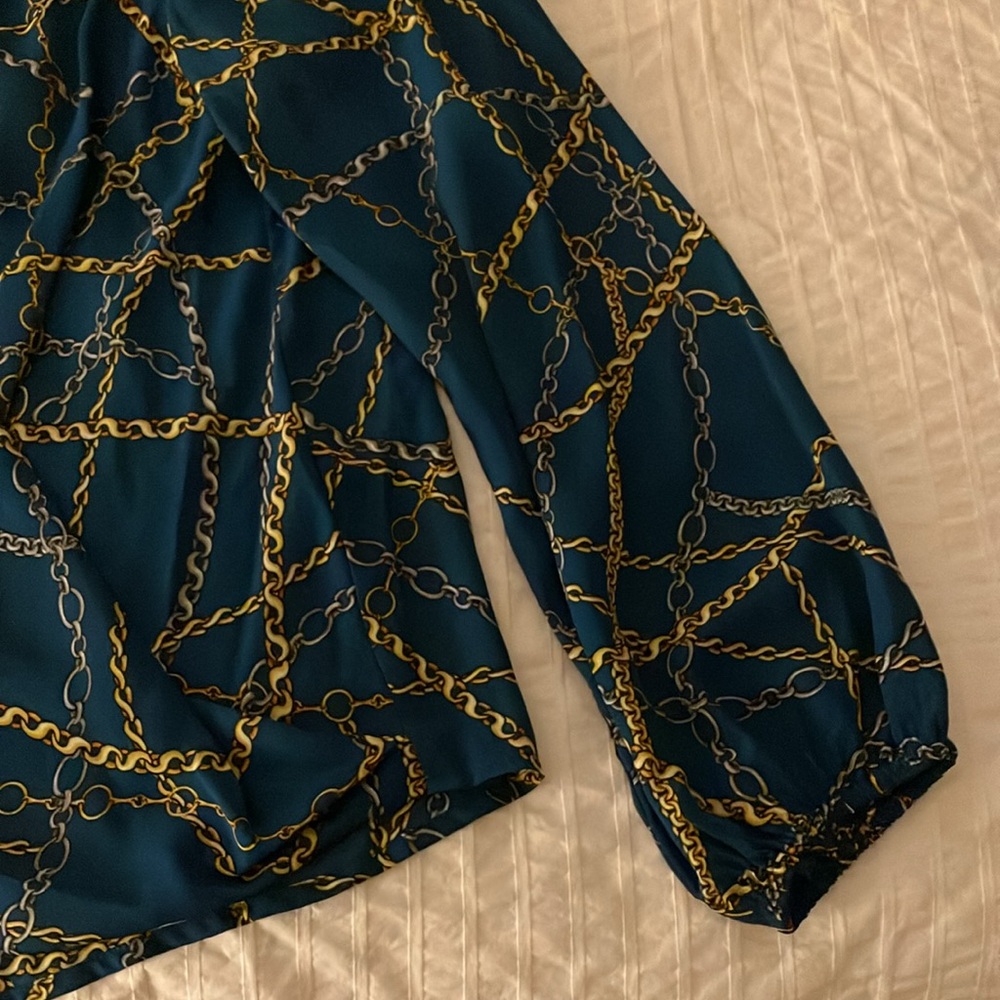 Chain Link Pattern Top - Picture 2 of 3